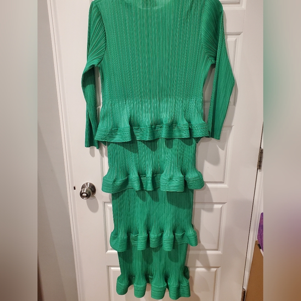 Elegant Green Long Sleeve Dress